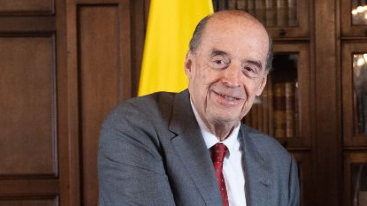 Suspendieron el juicio disciplinario contra Álvaro Leyva