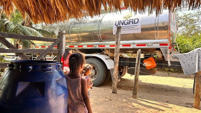 Más de 6.5 millones de litros de agua entregados en Córdoba con carrotanques de la UNGRD