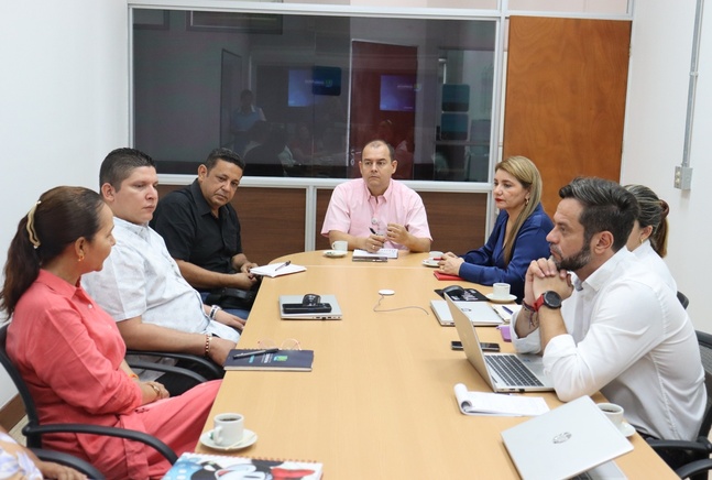 Alcaldía de Cotorra suma esfuerzos en pro de la educación