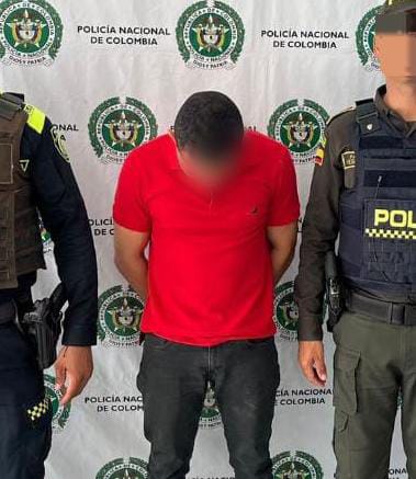 Capturado por presuntamente golpear a su papá