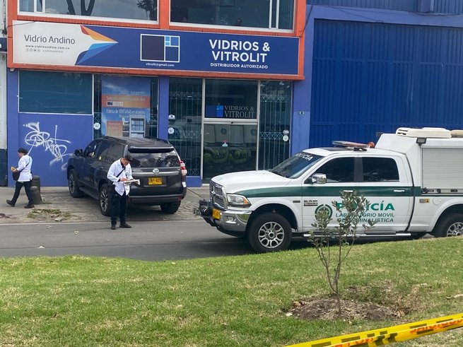 Policía en retiro habría muerto en nuevo tiroteo en Bogotá