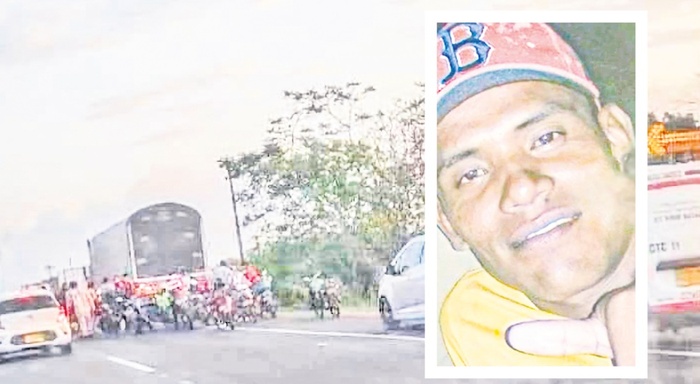 Se le metió a una 'mula' por detrás