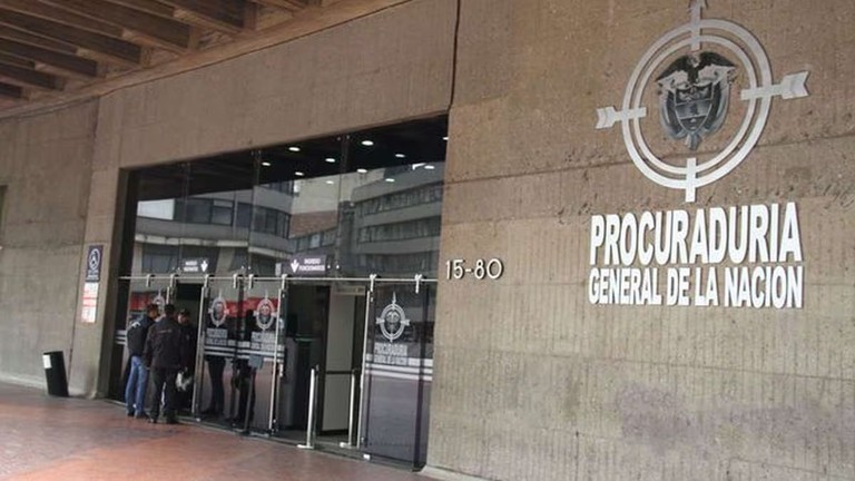 Investigan el uso de la embajada de Colombia en México para videos con fines político