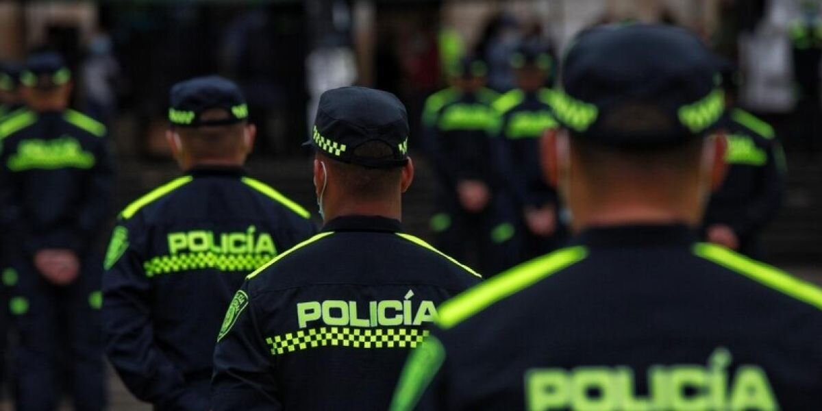 Fuga masiva de una estación de Policía en Medellín dejo un uniformado herido y otro sin vida