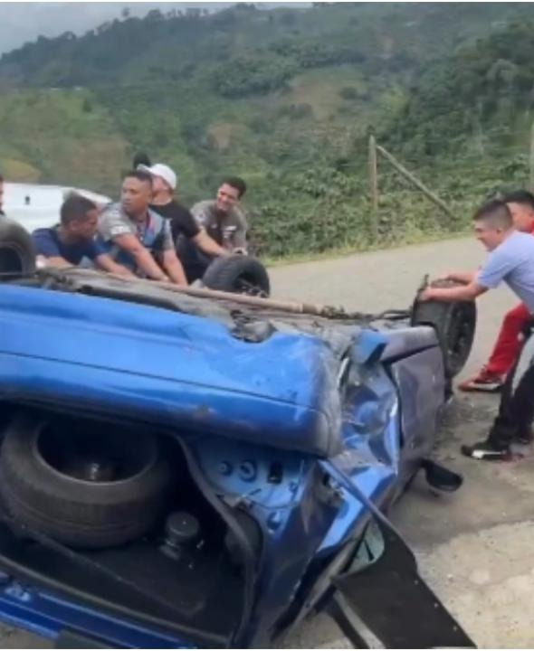 Accidente en competencia automovilística deja una persona sin vida