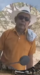 Africanas matan a un adulto mayor