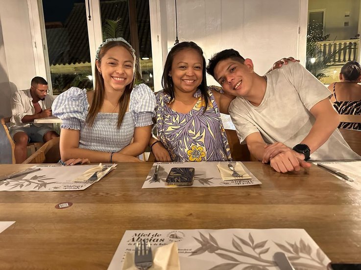 Sonrisas en sus cumpleaños