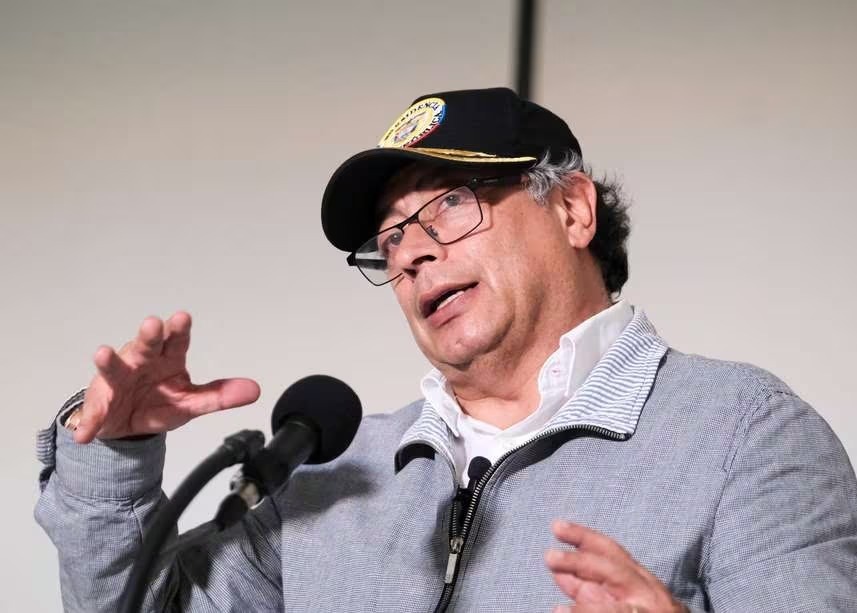 "Colombia suspende toda compra de armas a Israel": Petro