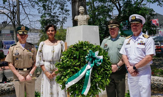 Los 57 años de Sucre se celebraron con altura