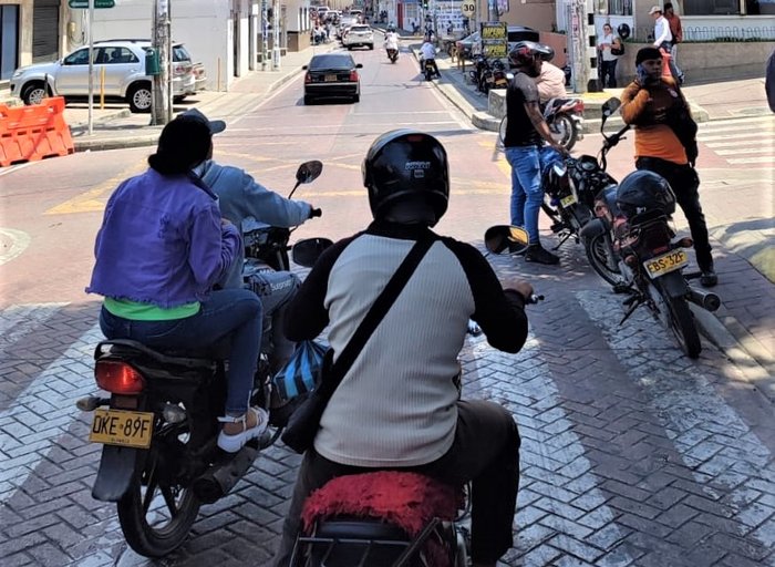 Motocicletas tienen perímetro para circular en el Centro