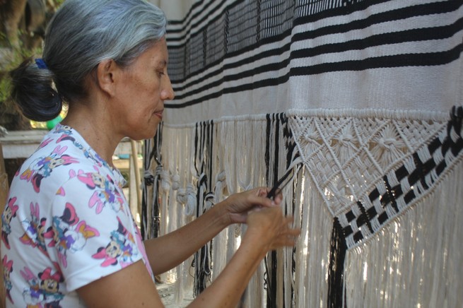El arte ancestral de tejer hamacas, un tesoro cultural en Morroa