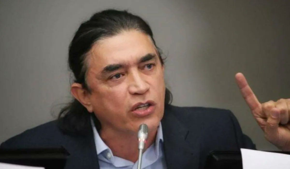 Enfrentamiento entre Bolívar y Uribe