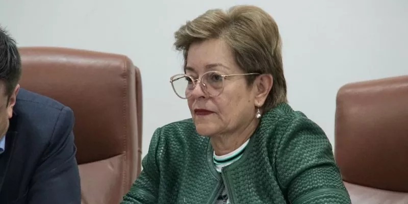 Ordenan embargar cuentas de MinTrabajo