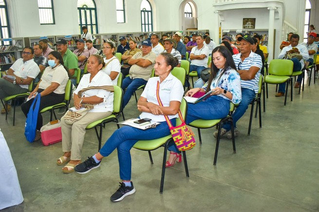 Plantearon cuatro salidas al problema de los yuqueros en Córdoba y Sucre, pero...