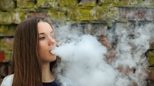 Regularán los cigarrillos electrónicos