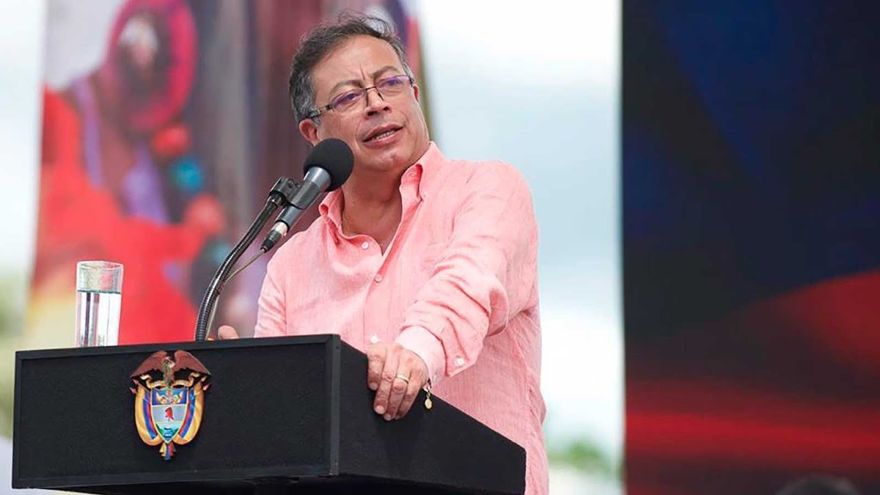 En Urabá, Petro propuso la "reforma agraria feminista"
