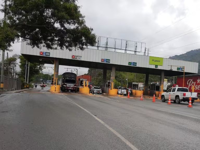ANI demandó a la Gobernación de Antioquia por no entregar a tiempo el peaje Niquía