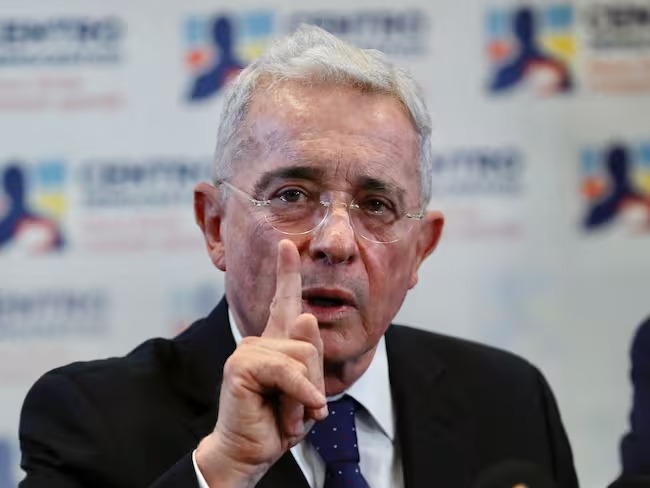 "Esto puede ser una trampa": Álvaro Uribe