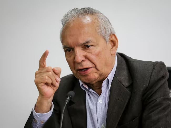 MinHacienda dejó abierta la posibilidad de un aumento del ACPM tras amenaza de paro de los transportadores