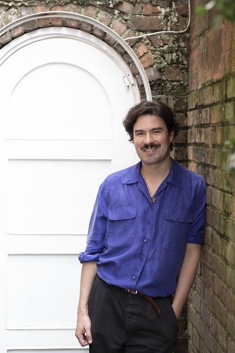 Bonitas las horas, la inspiración en el tercer poemario del escritor Rodrigo Marel