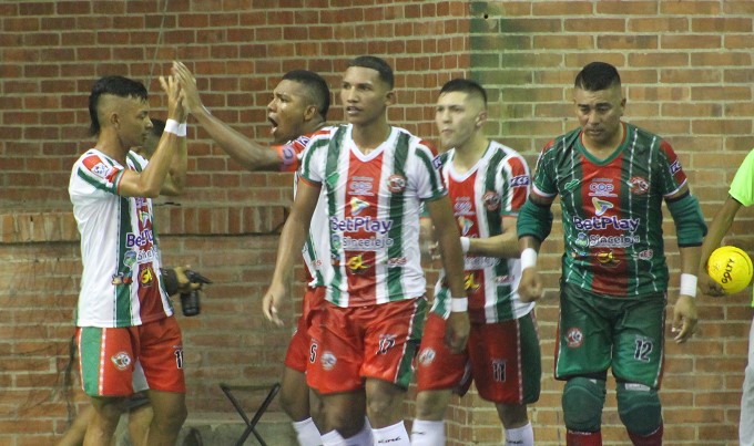 Sabaneros ganó con facilidad en su debut