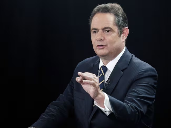 Germán Vargas Lleras está de acuerdo con la constituyente de Petro