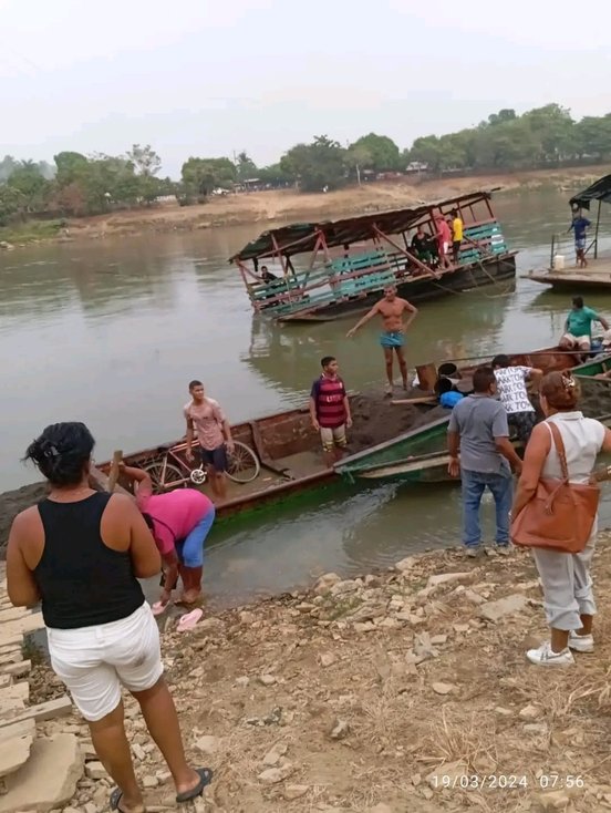 Se hundió un planchón en Bocas de la Ceiba