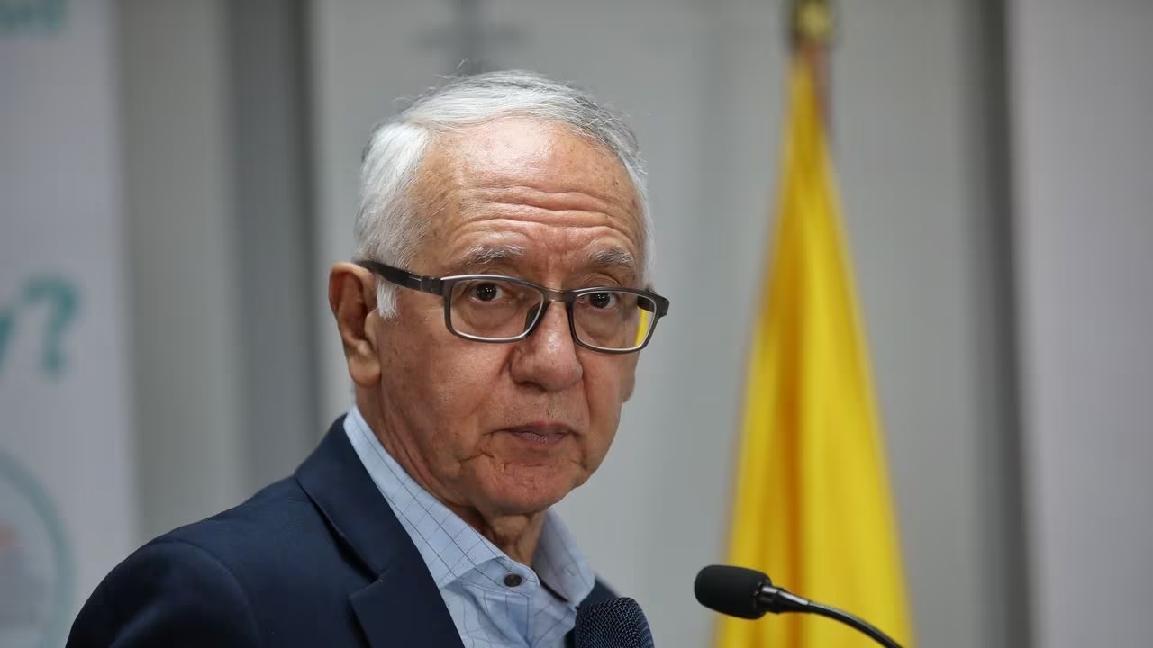 Fracasó moción de censura contra el ministro de salud, Guillermo Jaramillo
