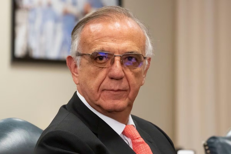 Ministro de Defensa y comisionado de paz fueron citados a debate de control político