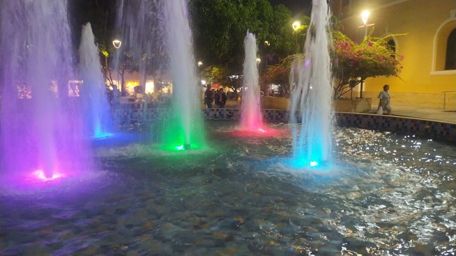 Belleza y color, en la fuente del Santander