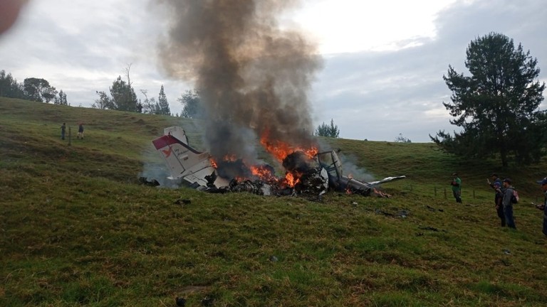 Cuatro personas perdieron la vida en accidente aéreo