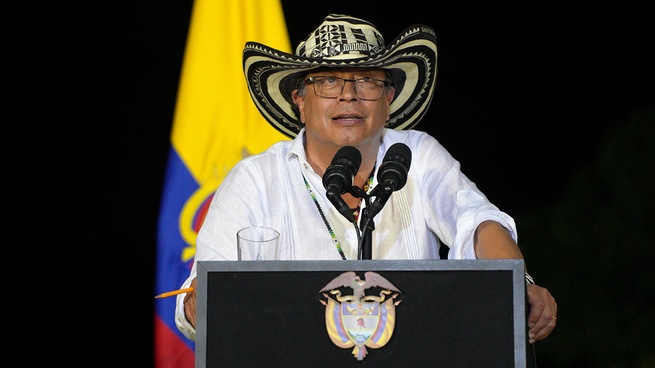Si no se reforma el Código Minero la gente de la Mojana muere: Gustavo Petro