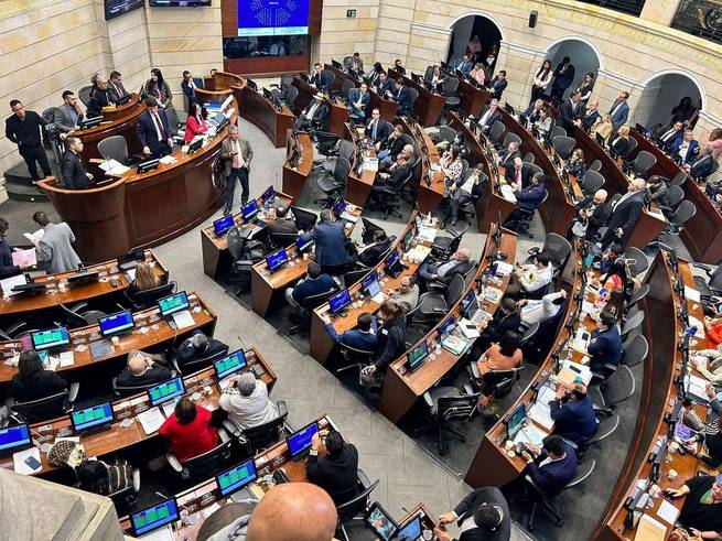 Senadores piden trabajar en Semana Santa para avanzar en el debate de la reforma pensional