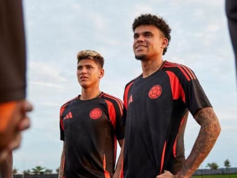 Colombia jugará con la camiseta nueva ante España