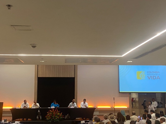 “Nos devolvemos con las manos vacías": Bancada del Caribe