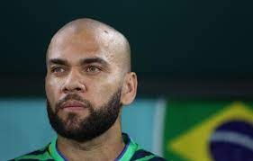 Dani Alves queda en libertad tras pagar fianza