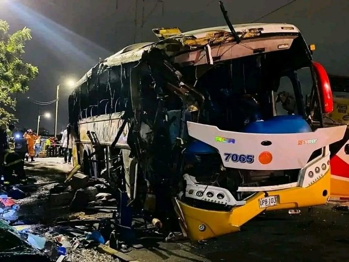 Estos son los nombres de los 33 heridos por volcamiento de bus en Santa Marta
