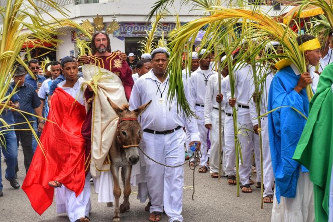Recordaron la entrada triunfal de Jesús