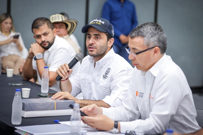 Gobernador logra compromiso de  Mintransporte en revisión de tarifas de  peajes y en atención de vías terciarias