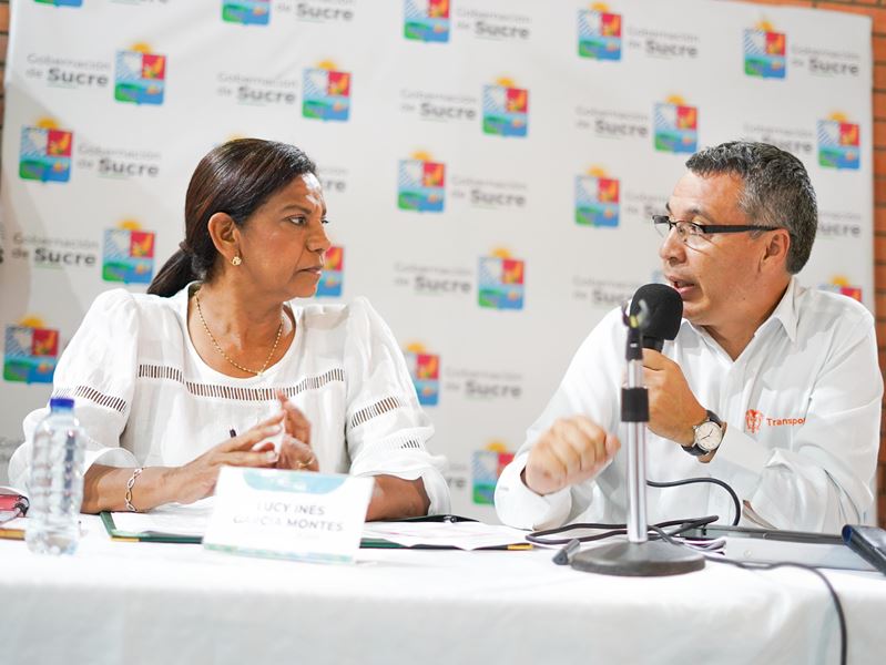 Ministro ratifica inversión en vías y transporte para Sucre