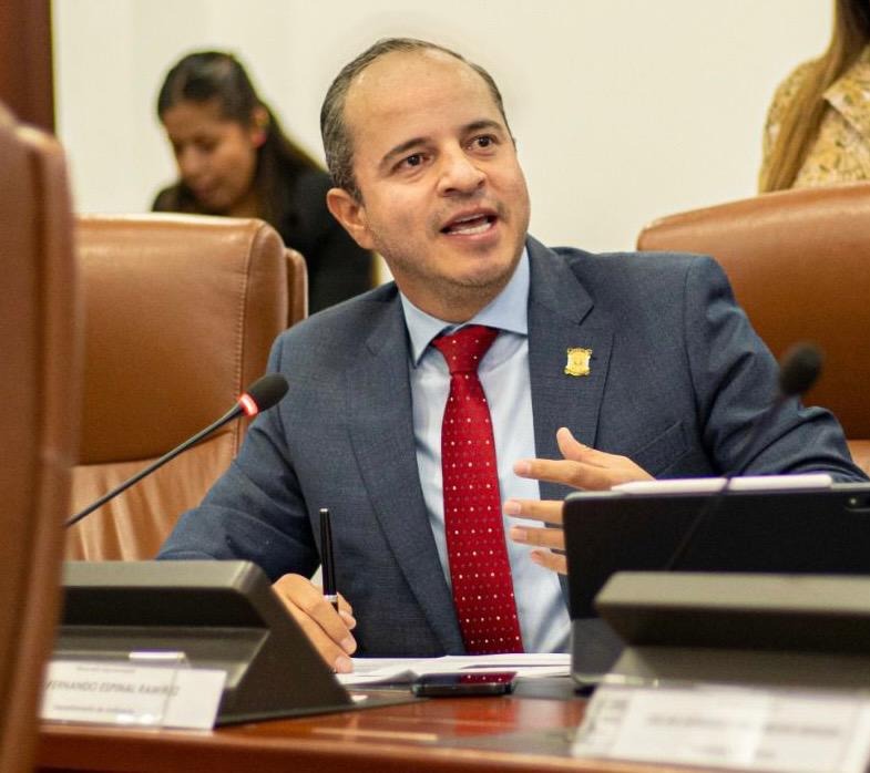 Las vías 4G no solo son responsabilidad de Antioquia: Juan Espinal