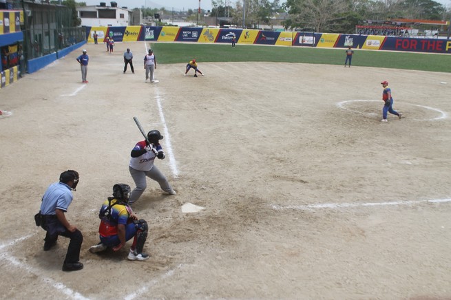 Venezuela y República Dominicana ganaron su segundo partido