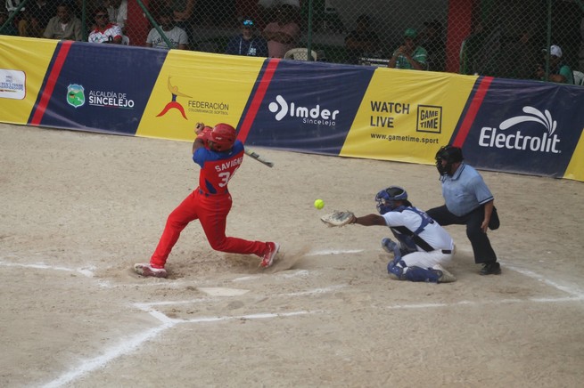 Victorias contundentes en el Panamericano de Sóftbol