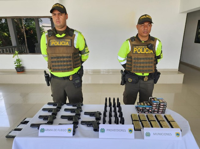 Policía Decor incautó 10 armas de fuego que venían ocultas en calidad de encomienda