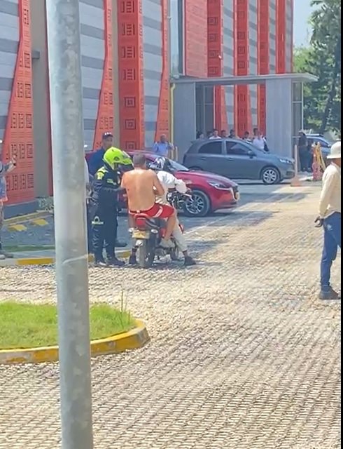Se salvó por un pelo, le dieron tres tiros