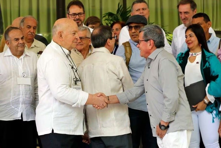 Congelada la mesa de diálogo entre Gobierno y Eln