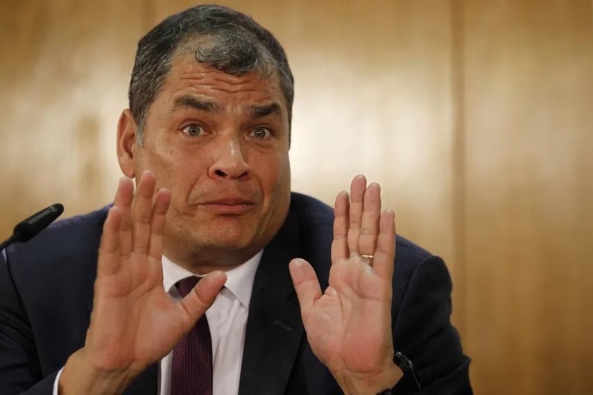 Ministra de Ecuador demandó al expresidente Correa por traición a la patria