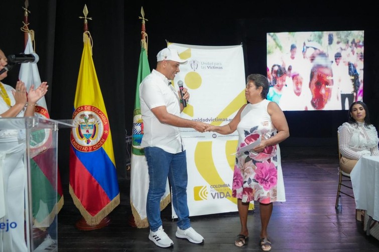 Indemnizan a 175 familias víctimas en Sincelejo