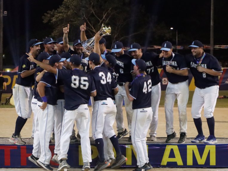 Argentina se alzó con el título del Panamericano de Sóftbol