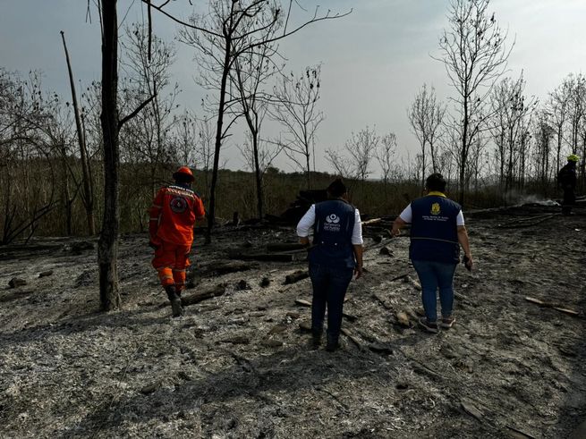 Incendio en Ovejas está controlado, alcalde Ricardo y entes visitaron la zona